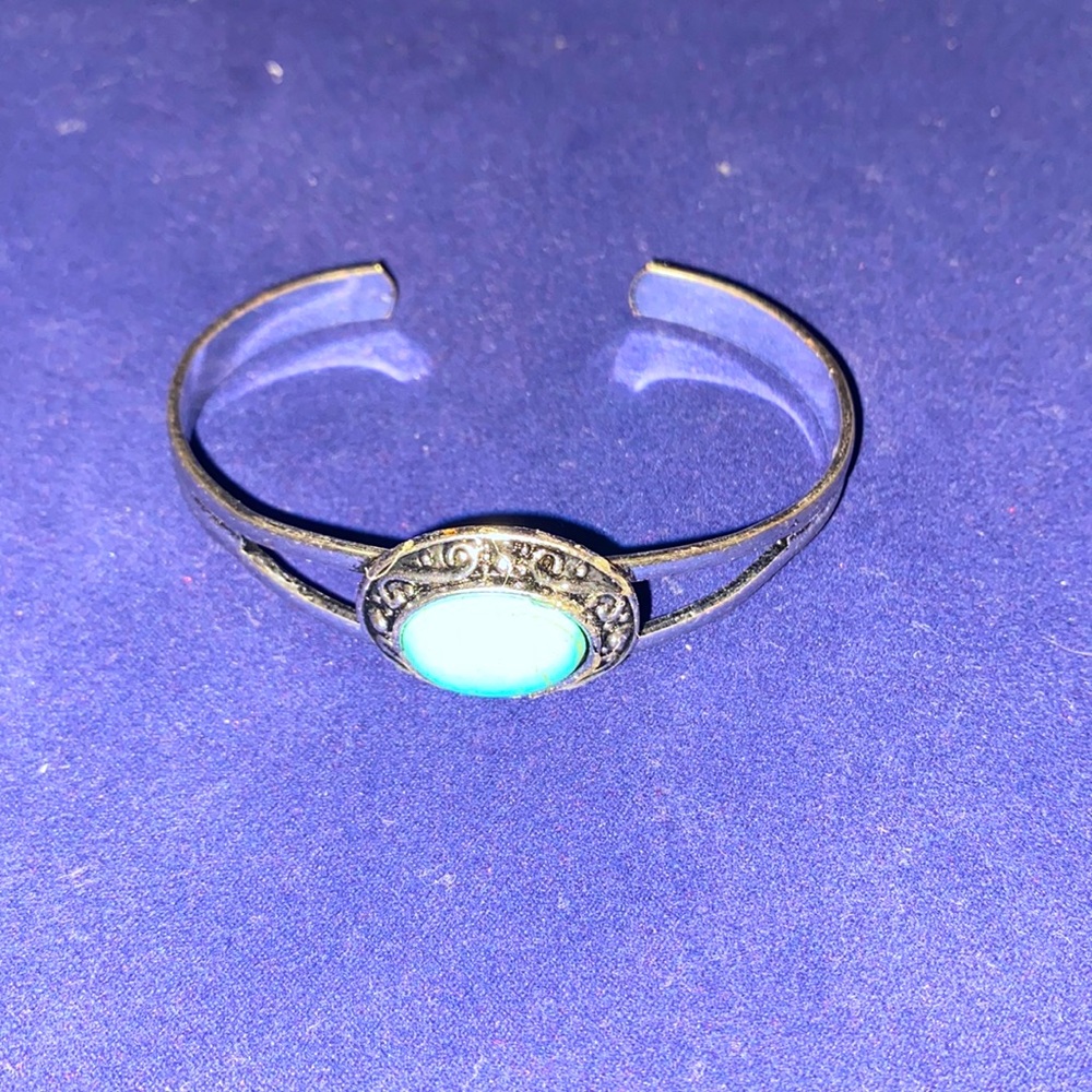 Sterling silver western style turquoise center